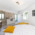 Agora - Villa Betina (Sibenik-Knin)
