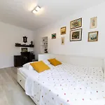 Agora - Villa *