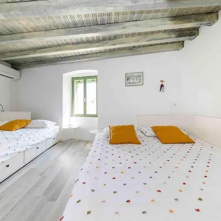 Villa Agora - Betina