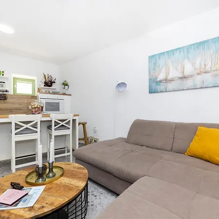 Villa Agora - Betina