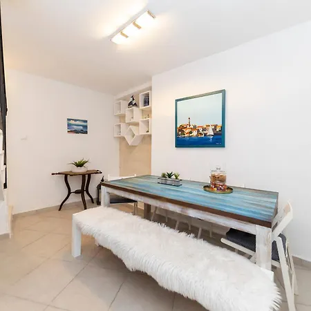 Villa Agora - Betina