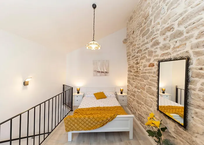 Agora - Villa Betina (Sibenik-Knin)